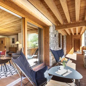 chalet-hotelier-les-equinoxes-val-disere.hotels-rhonealpes.com/